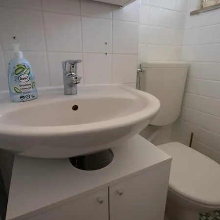 Messe-apartment Fuer 5 Gaeste Mit Balkon Und Lift Apartment