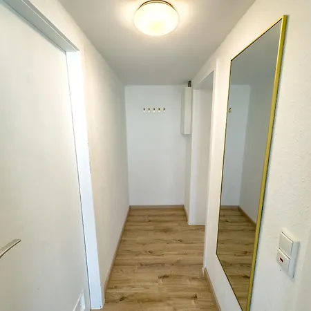 Messe-apartment Fuer 5 Gaeste Mit Balkon Und Lift Apartment Hannover